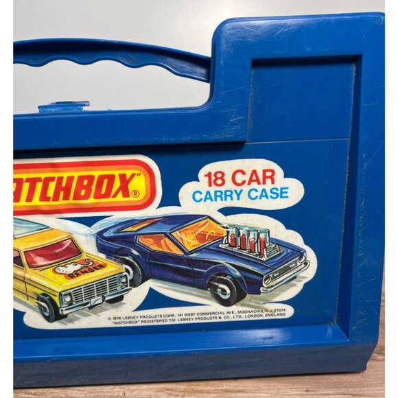 Vintage 1976 Matchbox 18 Car Carry Case Blue Plastic Storage Container With Comp - Picture 2 of 5